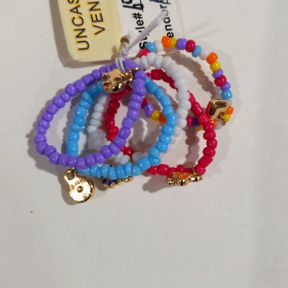 Set of 5 Jazzy Colorful Beads Stretchy Rings W/ Charms - Stylish Women's Jewelry - Picture 3 of 7